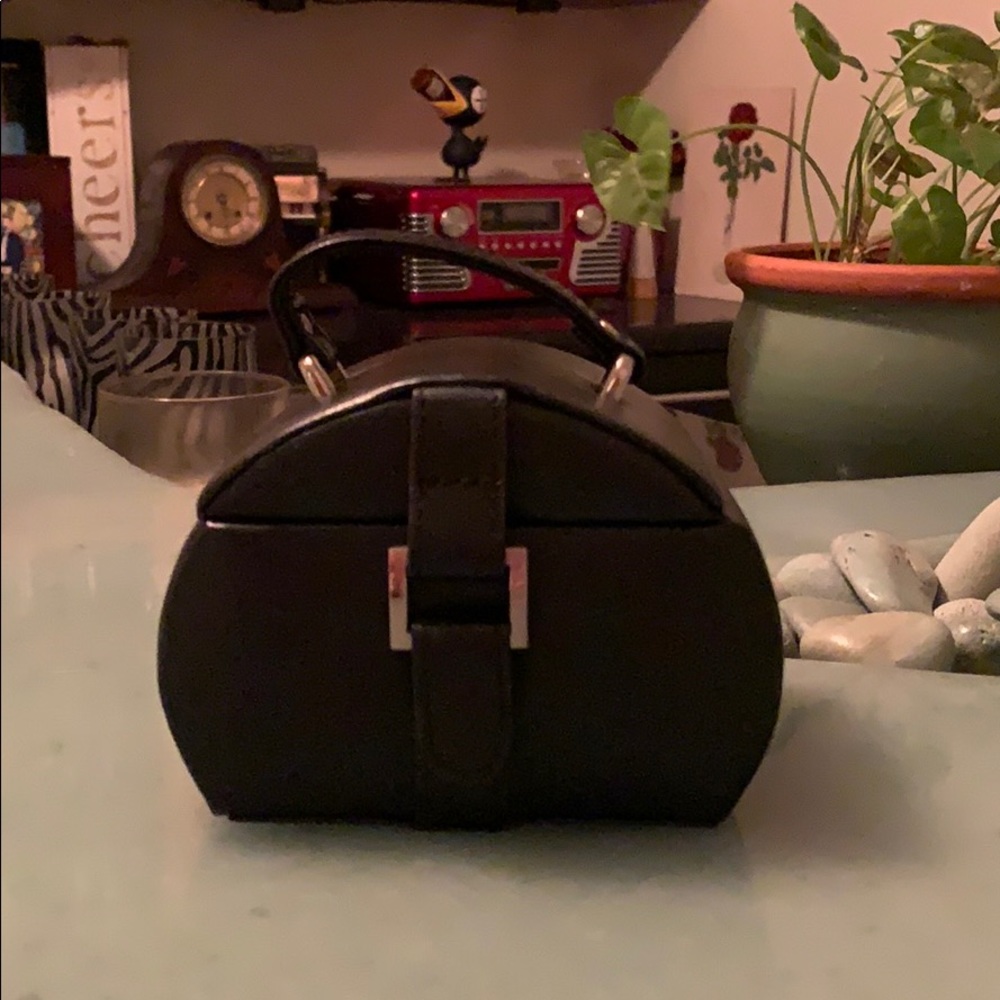 Black leather jewelry case